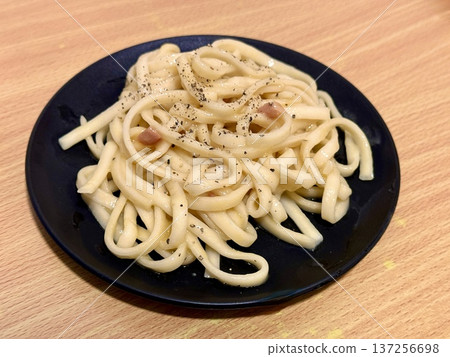 自製培根蛋麵 137256698