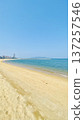 The ocean beneath the blue sky 137257546