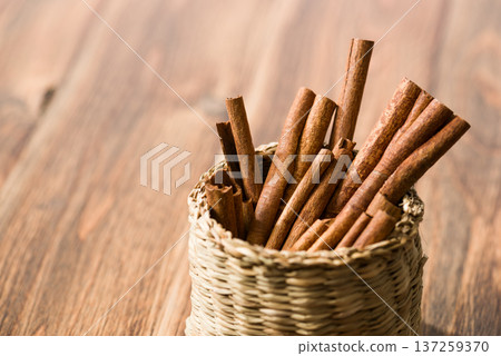 cinnamon sticks 137259370