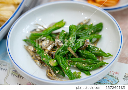 Spicy Stir Fried Anchovy Korean side dish 137260185