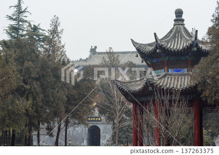 White Horse Temple, old Buddhist temple in Luoyang in Henan province in China White Horse Temple, old Buddhist temple in Luoyang in Henan province in China 137263375