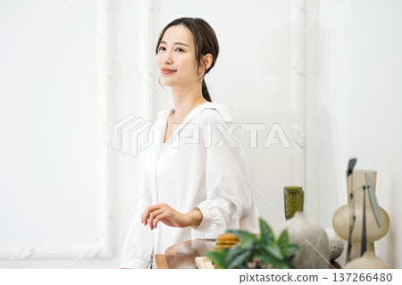 美麗的女人的美照 美麗的女人的美照 137266480