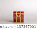 Red treasure chest 137267001