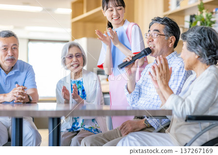 老人院的娛樂活動 137267169