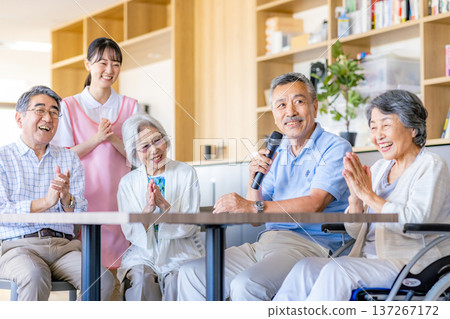 Recreation in the elderly home 137267172