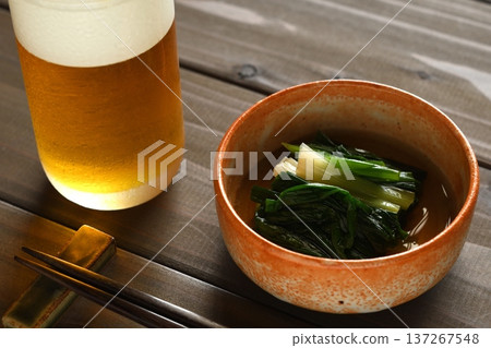Boiled green onions Boiled green onions 137267548