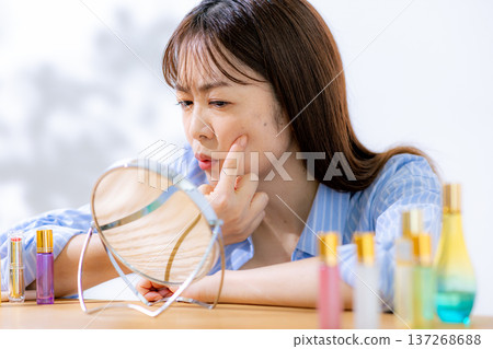 Female beauty negative Female beauty negative 137268688