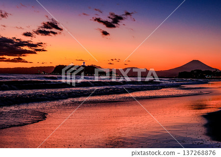 從湘南海岸看日落 從湘南海岸看日落 137268876