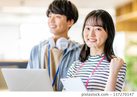 Business person working in the office Business person working in the office 137270147