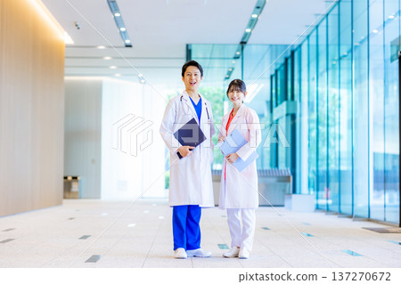 Young nurse working in a hospital Young nurse working in a hospital 137270672