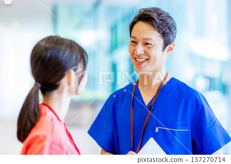 Young doctors and nurses working in hospitals Young doctors and nurses working in hospitals 137270714