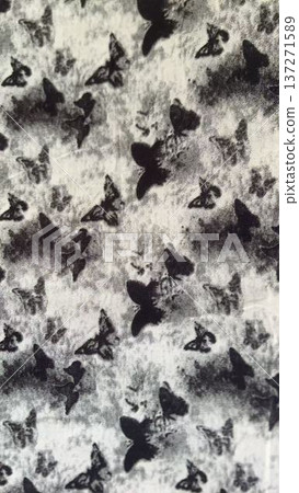 flock of pigeons from the bird on the grass 137271589