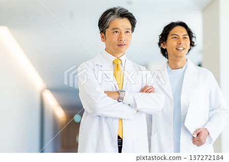 Doctor male 137272184