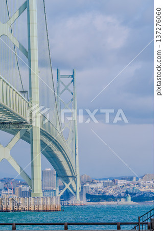 明石海峽大橋及海濱城市景觀 明石海峽大橋及海濱城市景觀 137276060