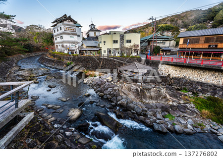 黎明的修善寺:桂川與獨光之湯(靜岡縣伊豆市) 黎明的修善寺:桂川與獨光之湯(靜岡縣伊豆市) 137276802