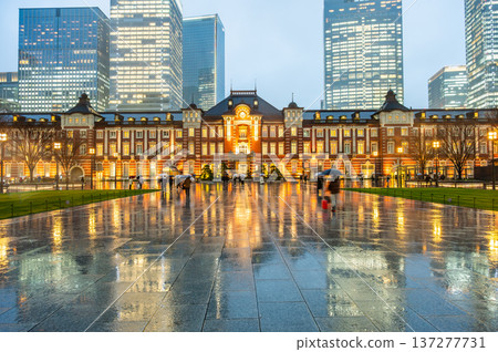 Tokyo Station on a rainy night Tokyo Station on a rainy night 137277731