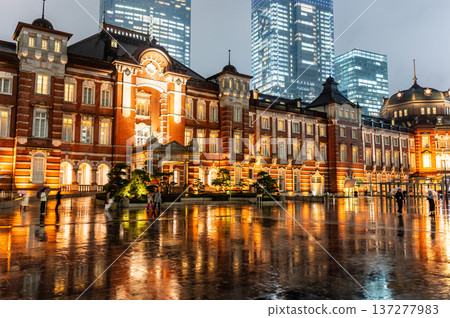 雨夜裡的東京車站 雨夜裡的東京車站 137277983