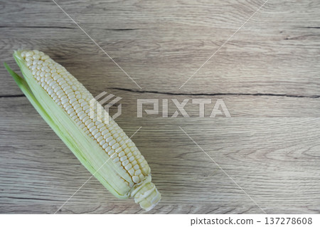白玉米,玉米粒潔白漂亮 白玉米,玉米粒潔白漂亮 137278608