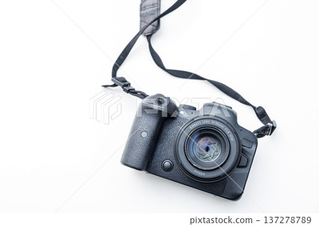 Image of a single-lens reflex camera shot Image of a single-lens reflex camera shot 137278789