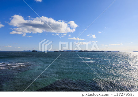 View of Shinojima from Cape Hado, Minamichita Town, Aichi Prefecture 137279583