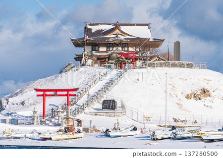 青森縣八戶市海獅繁殖地歌島的雪景 137280500