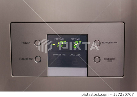 Display with set temperature of minus 17 degrees Celsius for freezer and plus 2 degrees for refrigerator. Display with set temperature of minus 17 degrees Celsius for freezer and plus 2 degrees for refrigerator. 137280707