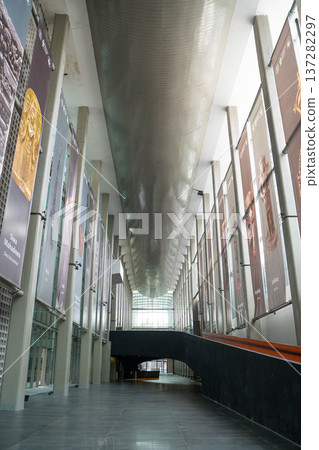 Inside the National Museum of Indonesia / Cultural facility in Jakarta 137282297