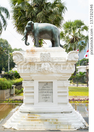 Elephant monument in front of the National Museum of Indonesia / Historical monument donated by the King of Thailand 137282846