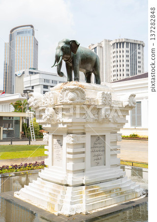 Elephant monument in front of the National Museum of Indonesia / Historical monument donated by the King of Thailand 137282848