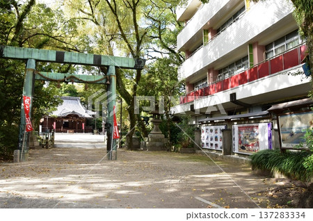 諏訪神社,三重縣四日市市,第二鳥居,參拜殿及資訊牌 諏訪神社,三重縣四日市市,第二鳥居,參拜殿及資訊牌 137283334