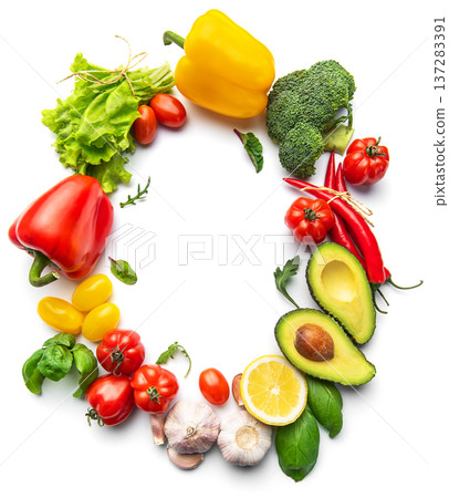 Fresh organic vegetables forming a circular frame 137283391