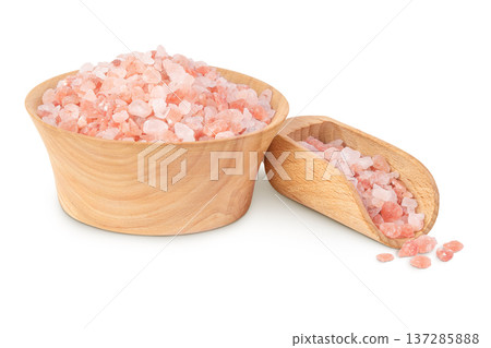 Pink Himalayan salt in wooden bowl isolated on white background. 137285888