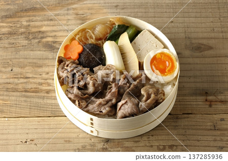 Sukiyaki bento with plenty of ingredients Sukiyaki bento with plenty of ingredients 137285936
