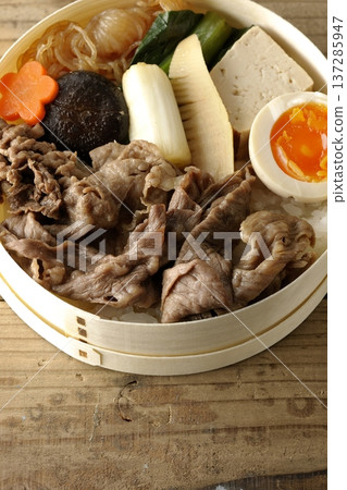 Sukiyaki bento with plenty of ingredients Sukiyaki bento with plenty of ingredients 137285947
