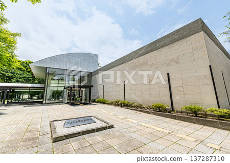 北海道帶廣市,北海道帶廣美術館在陽光明媚的日子 北海道帶廣市,北海道帶廣美術館在陽光明媚的日子 137287310