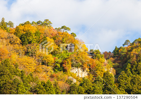 山形縣山形市的秋天-立石寺(山寺)的秋葉 山形縣山形市的秋天-立石寺(山寺)的秋葉 137290504