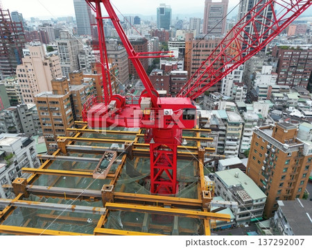 Tower crane 137292007