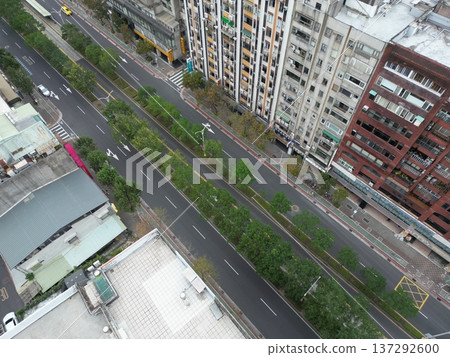 城市 城市 137292600