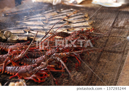 Charcoal-grilled Ise shrimp Charcoal-grilled Ise shrimp 137293244
