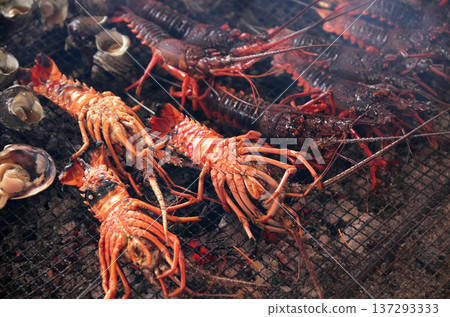 炭火烤伊勢蝦 137293333