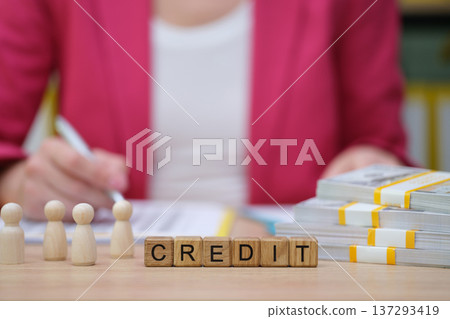 Understanding credit scores and financial strategies for better budgeting and spending 137293419
