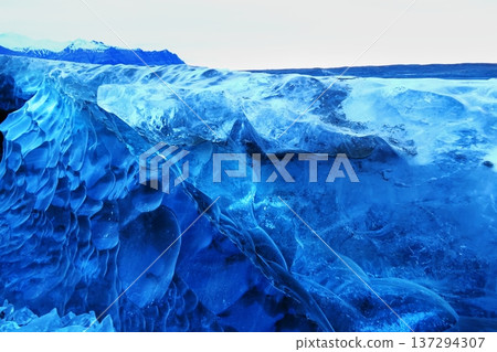 Glacier shining in the morning sun Glacier shining in the morning sun 137294307