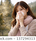 Woman with hay fever 137294313