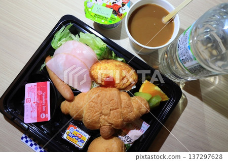 當天的午餐盒 當天的午餐盒 137297628