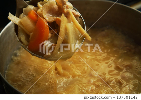 Pork soup ingredients scooped out of the pot Pork soup ingredients scooped out of the pot 137301142