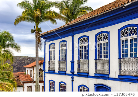 Typical colonial architecture 137305476