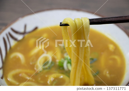 咖哩烏冬面 137311771