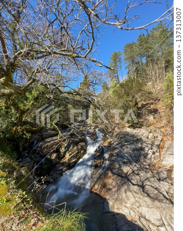 Water stream near Fecha de Barjas waterfall Water stream near Fecha de Barjas waterfall 137313007