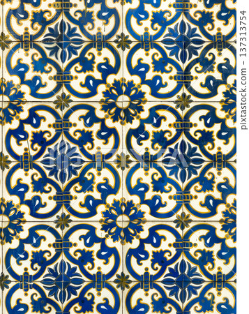 Traditional Portuguese Azulejo Tile Pattern in Blue and White 137313754
