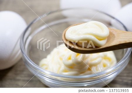 蛋黃醬  137313935